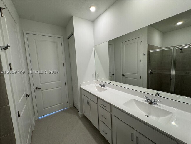 Building Photo - 13664 Jubilee Ln