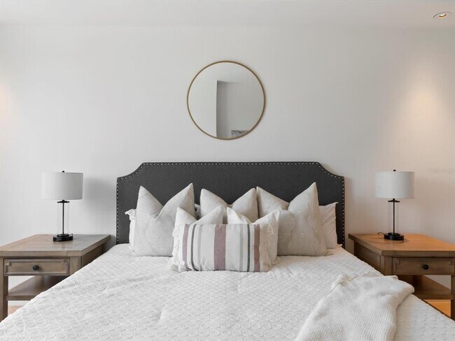 Building Photo - 1020 Sunset Point Rd