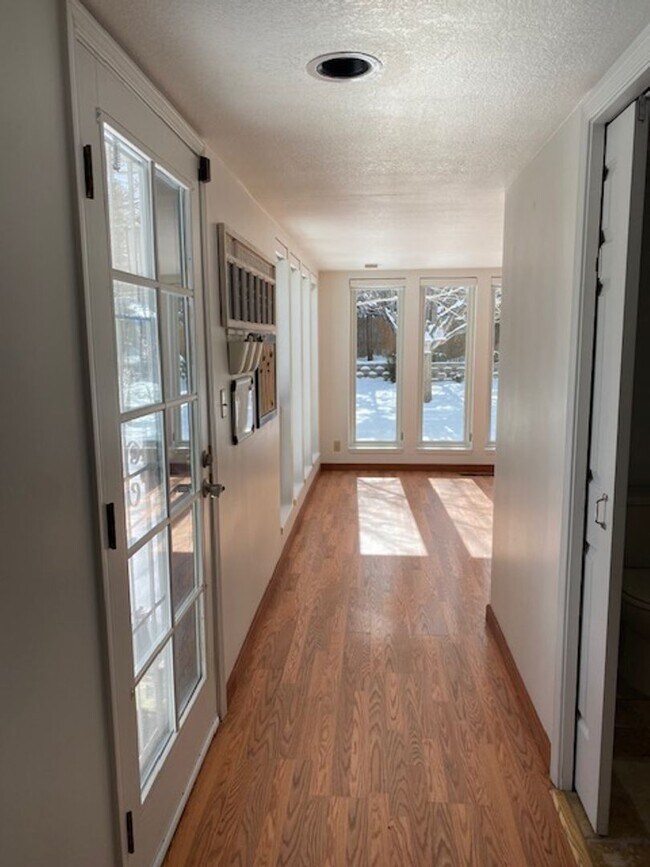 Building Photo - 3665 Cashill Blvd