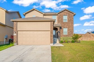 Building Photo - Spacious 5 Bed, 3.5 Bath Home | Game Room, Corner Lot & Near Lackland AFB