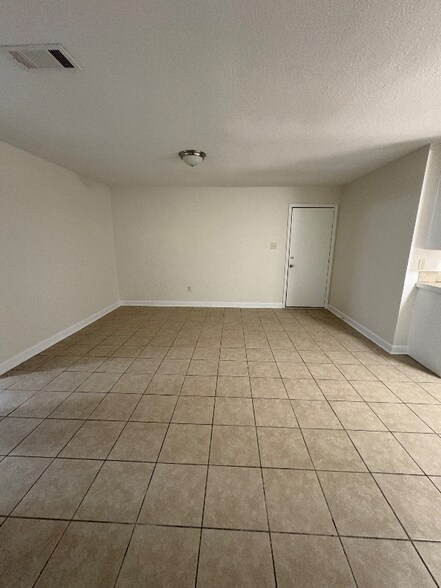 Building Photo - 106 Shiloh Cir