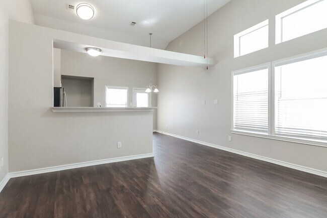 Building Photo - 8912 Wild Rose Ln