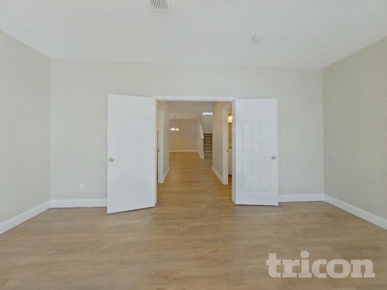 Building Photo - 7415 Cresswell Dr