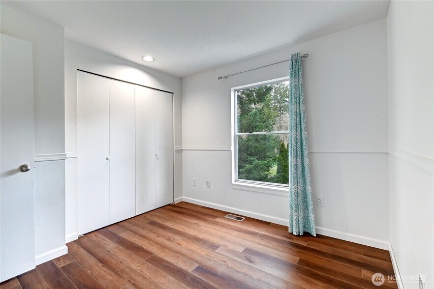 Building Photo - 4180 244th Pl SE