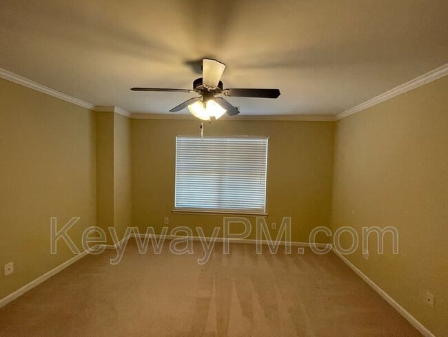 Building Photo - 1241 Roy St