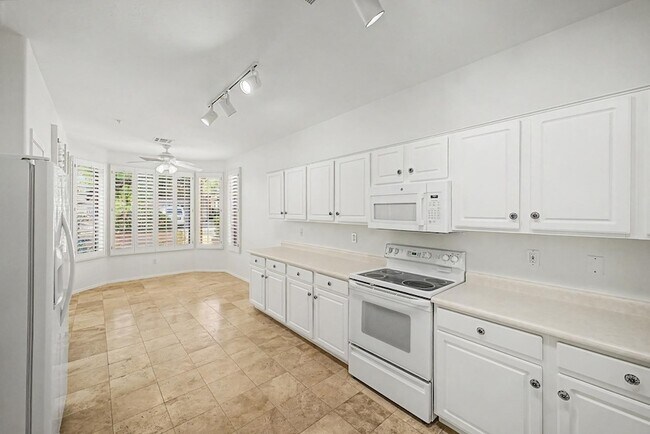 Building Photo - 7263 E Whispering Wind Dr