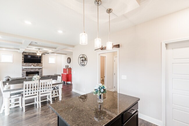 Building Photo - 1106 Eagle's View Dr