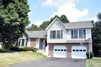 Building Photo - A Great South Stafford Location!