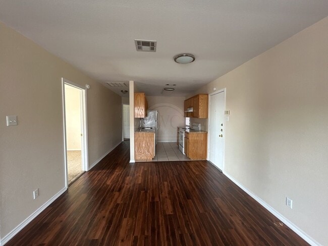 Building Photo - 908 McDaniel Cir