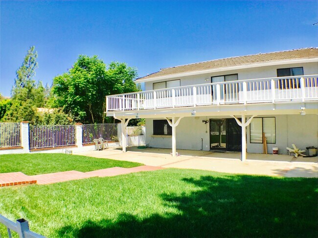 Building Photo - Very Spacious home in the desirable Porter Ranch area with a separate detached guest house