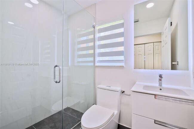 Building Photo - 1270 Majesty Terrace