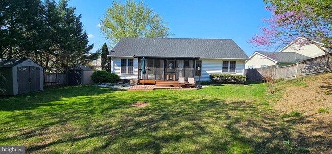 Building Photo - 208 Senseny Glen Dr