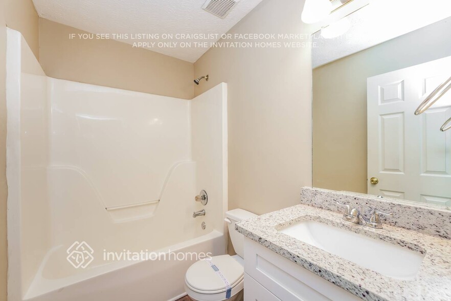 Building Photo - 9143 S Sterling Lakes Dr