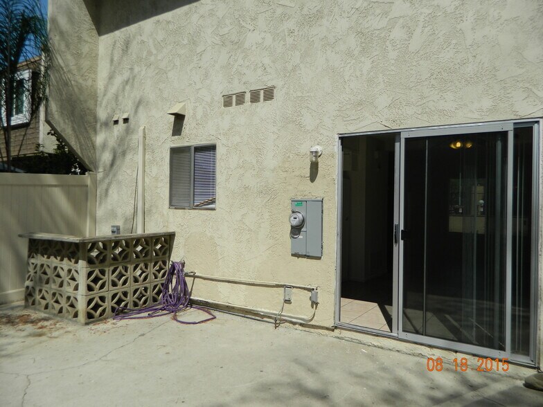 Building Photo - 1147 Clark St