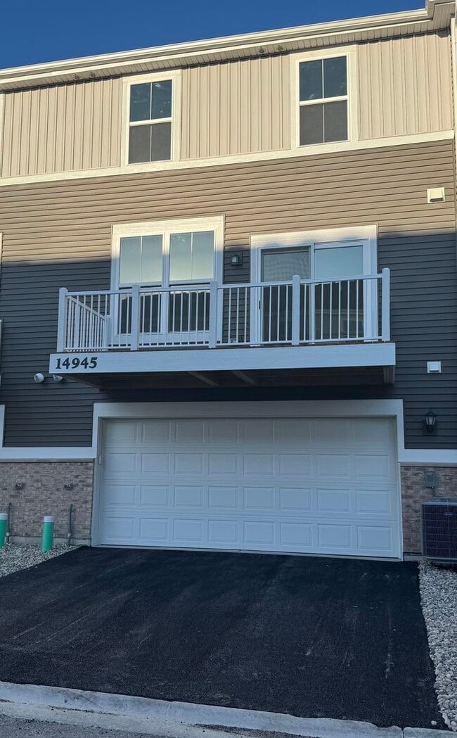 Building Photo - 14945 S McCarthy Cir