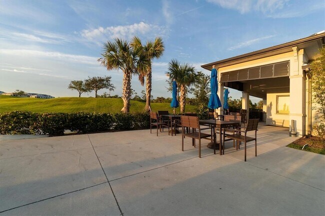Building Photo - 14381 Heritage Landing Blvd