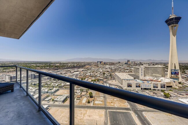 Building Photo - Furnished High rise Just Off the Las Vegas...