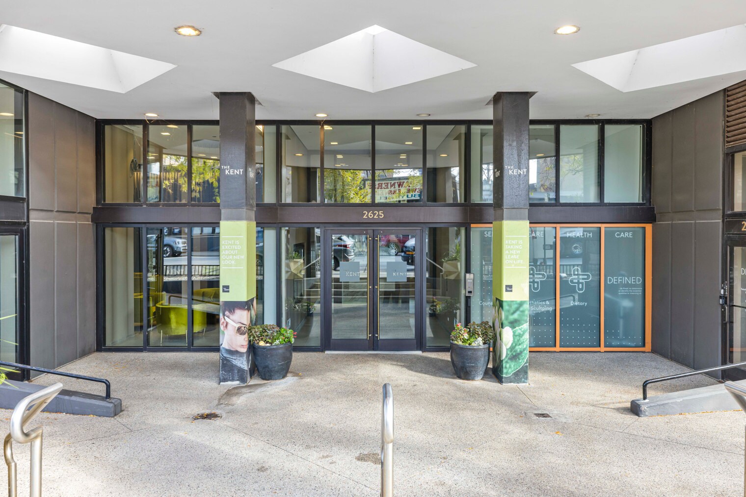 Building Photo - 2625 N Clark St