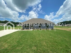 Building Photo - Home for Rent in Talladega, AL!!! COMING SOON!