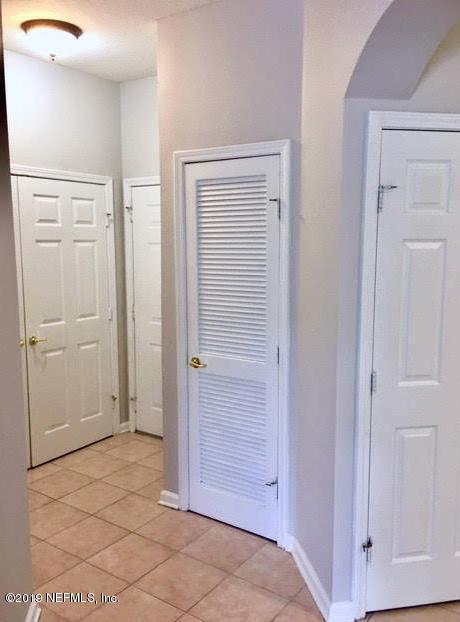 Building Photo - 7990 Baymeadows Cir E