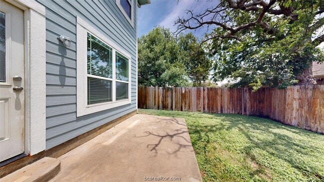 Building Photo - 2706 Horse Haven Ln