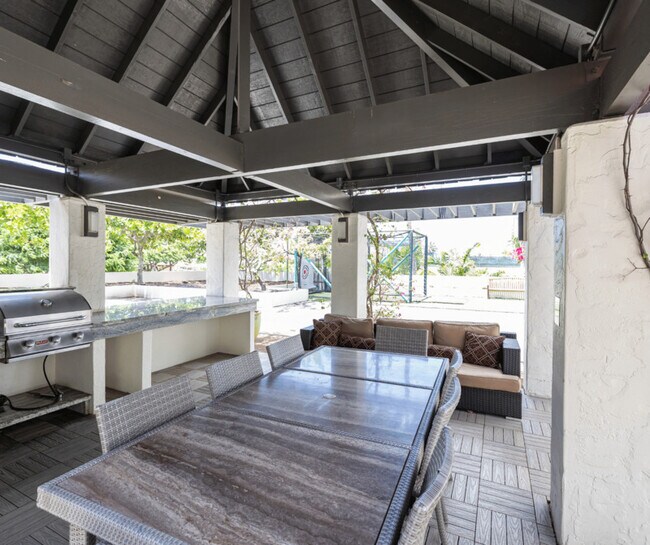 Building Photo - 500 Lunalilo Home Rd