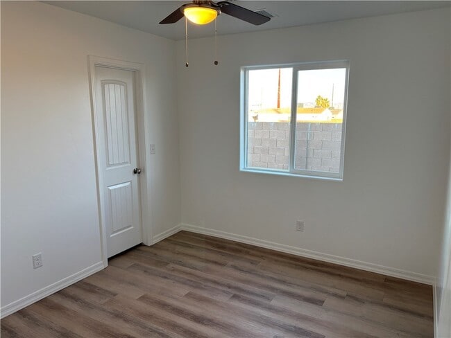 Building Photo - 901 E Berk Ave