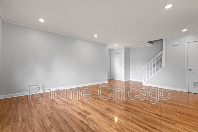 Building Photo - 821 Dighton Ln