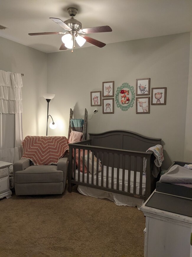 Building Photo - Available August 15th!!! $2200 a month!!!