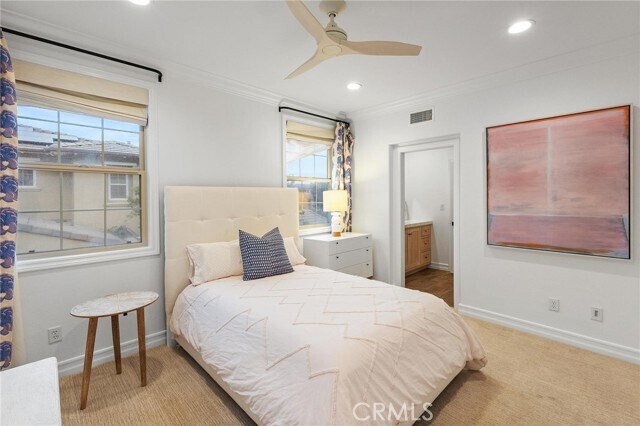 Building Photo - 1 Calle Saltamontes