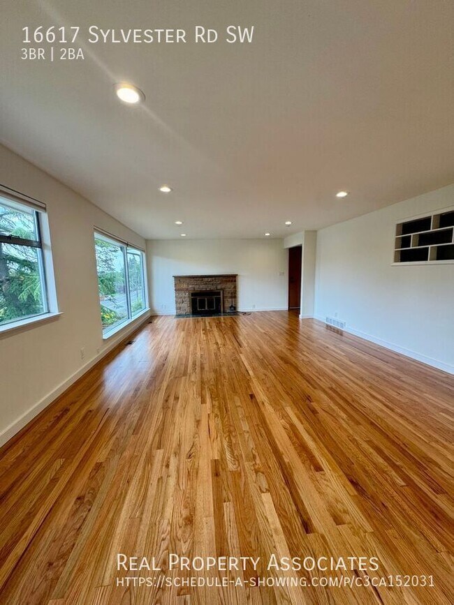 Building Photo - 16617 Sylvester Rd SW
