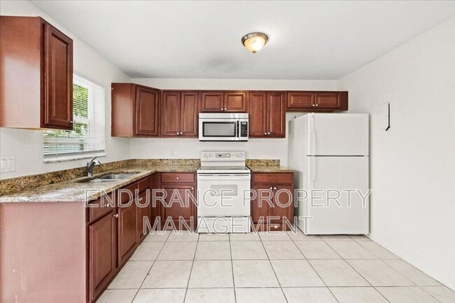Building Photo - 143 W 28th St