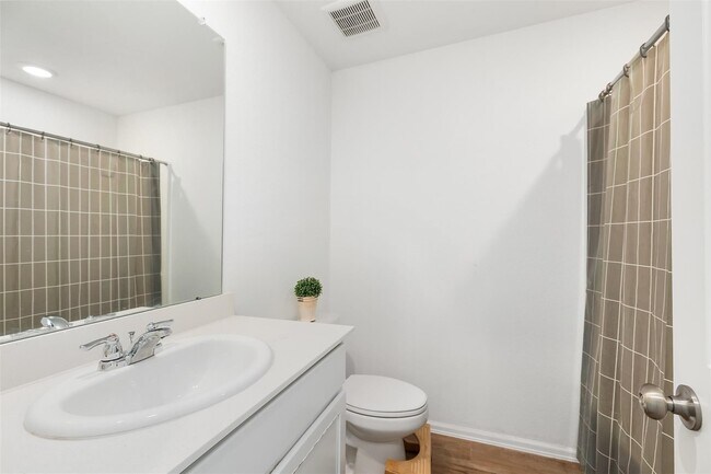 Building Photo - 1491 Twilight Grn Dr