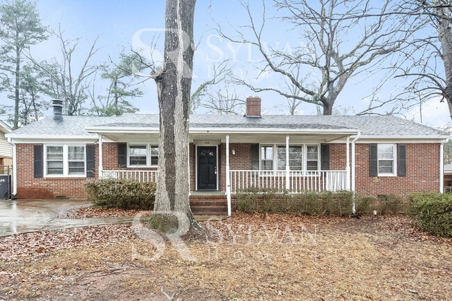 Building Photo - Fall in love with this beautiful 3BR 2 BA home