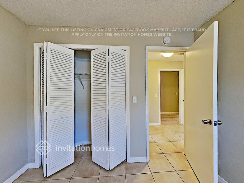 Building Photo - 12111 Wildbrook Dr