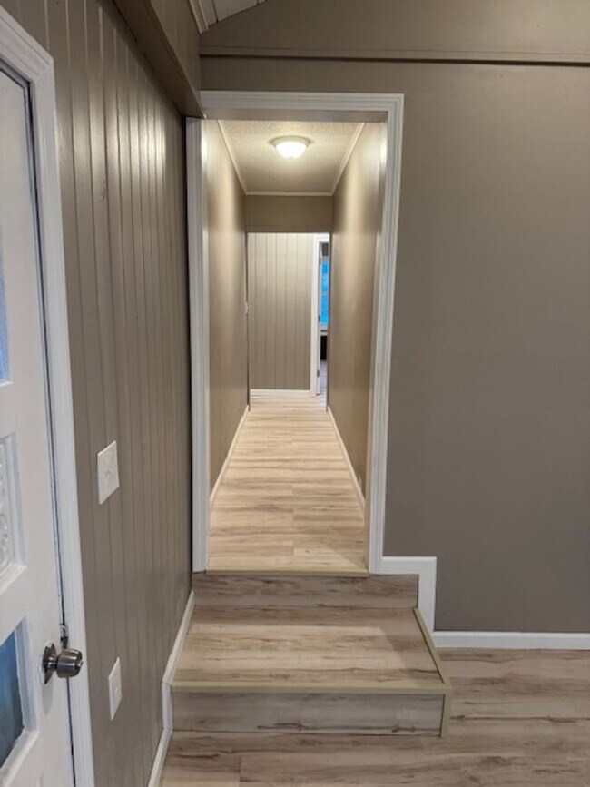 Building Photo - 16 Knightville Dam Road