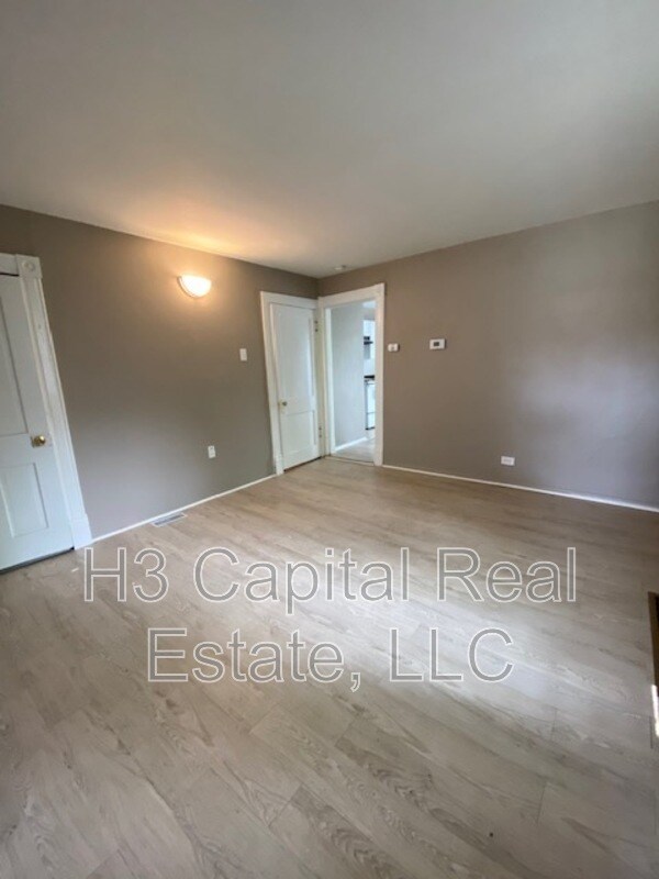 Building Photo - 2120 Lee Ave