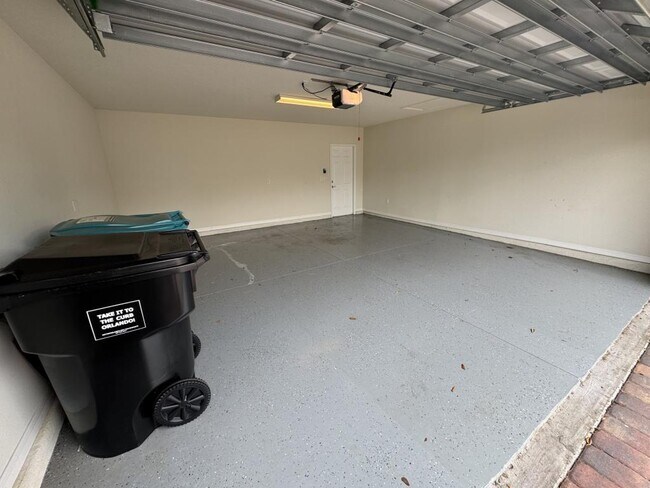 Building Photo - 11902 Lorenza Ln