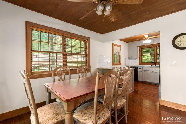 Building Photo - 50 Garvin Dr