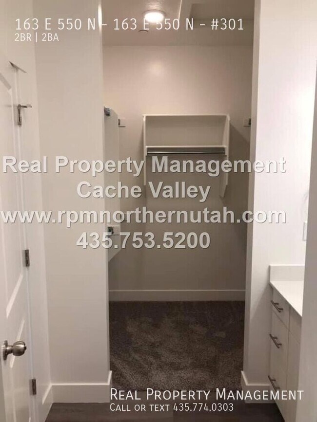 Building Photo - 163 E 550 N