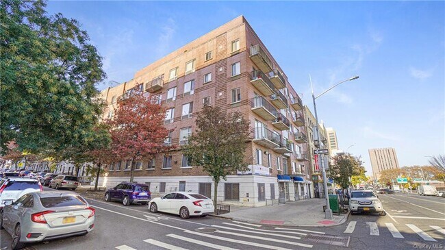 Building Photo - 2360 Amsterdam Ave