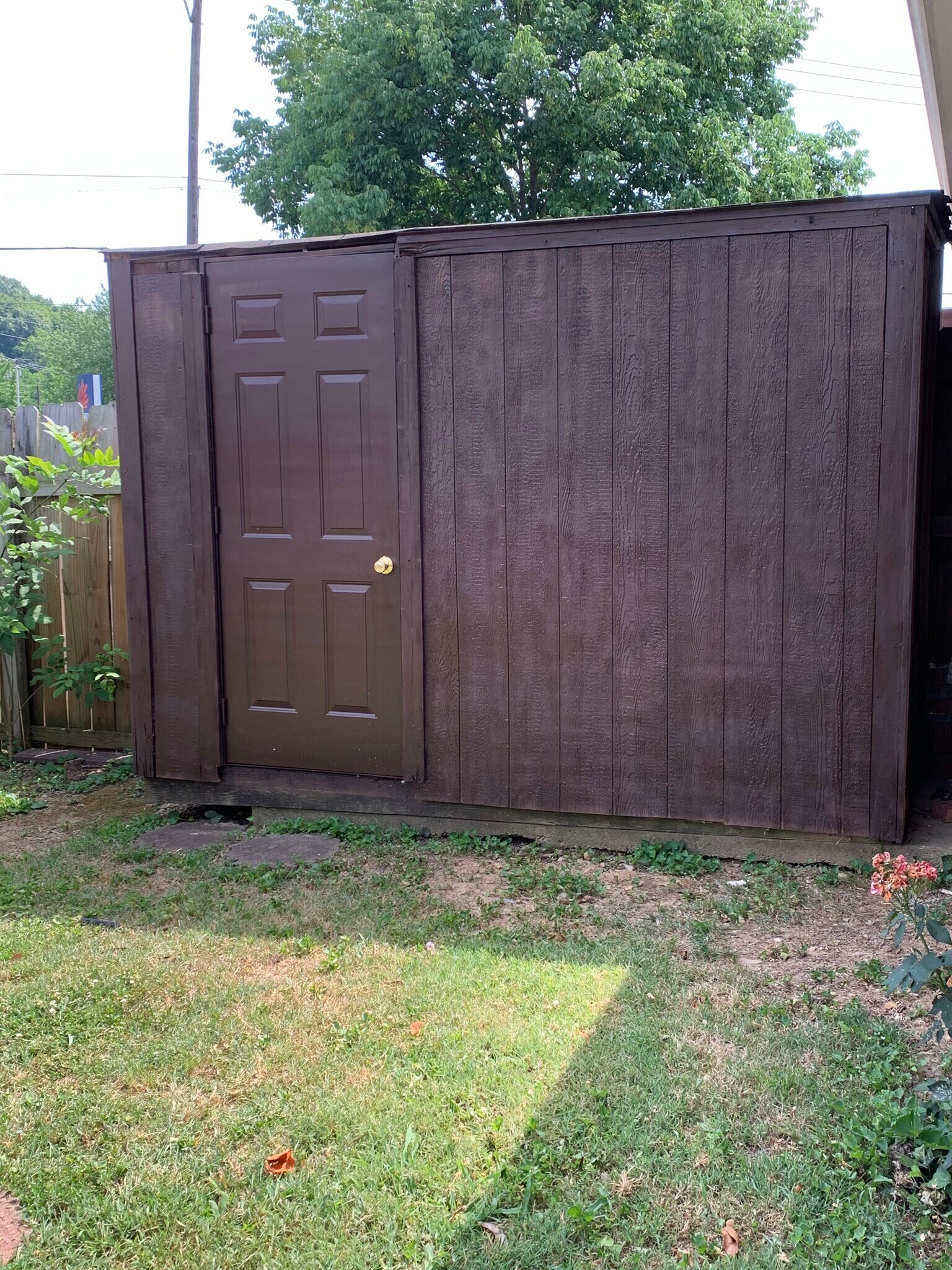 Storage shed - 329 Deer Lake Dr