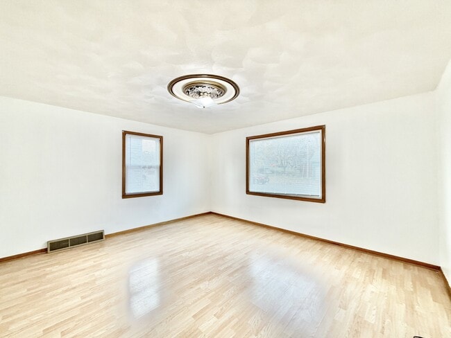 Building Photo - 809 Rockport Rd