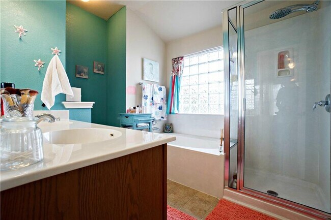 Building Photo - 10504 Wylie Dr