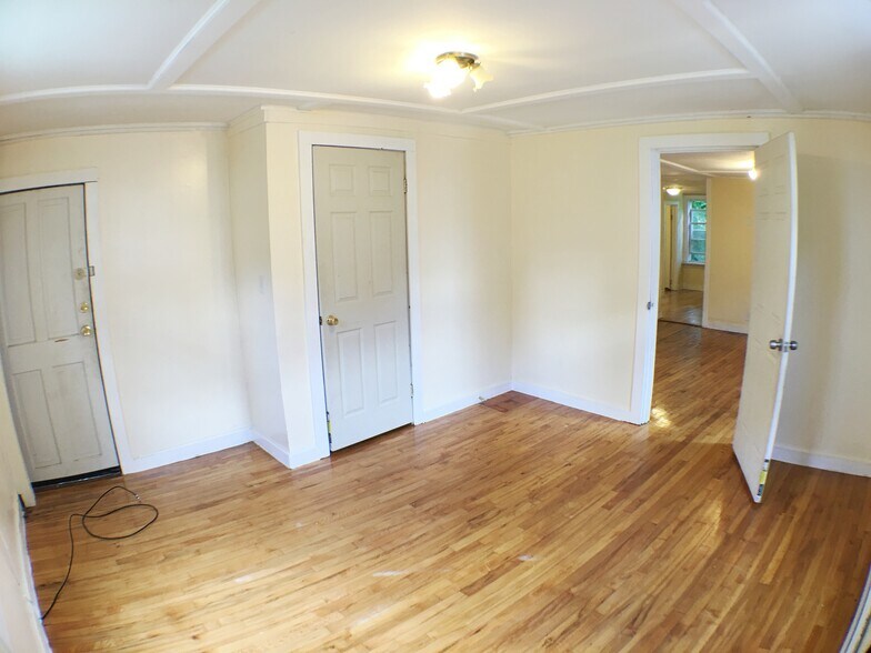 Building Photo - 119 Prospect St