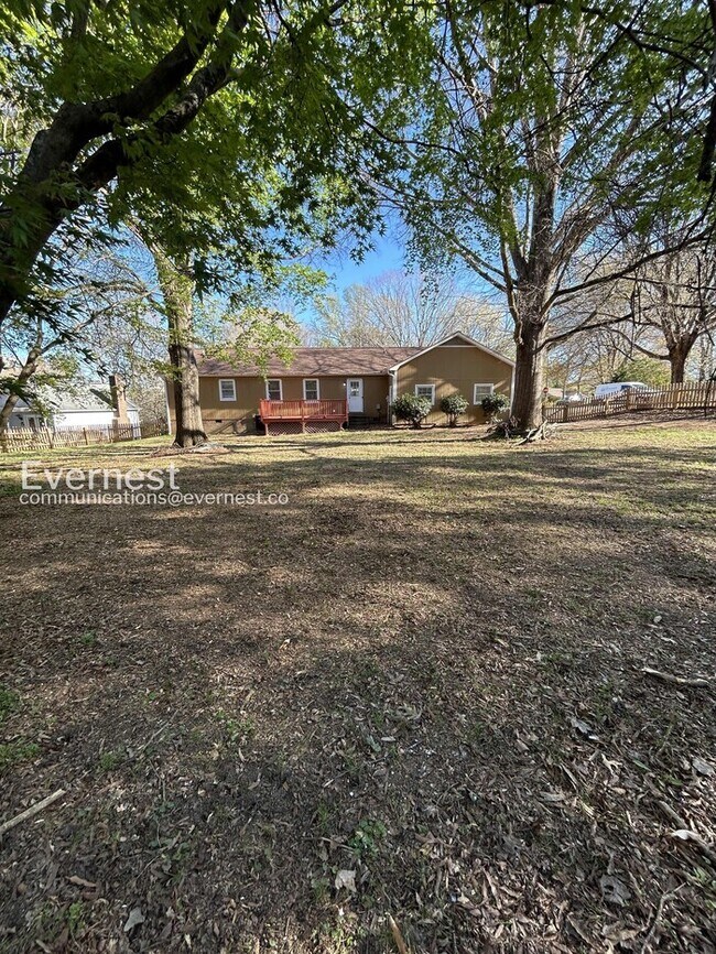 Building Photo - 3101 Amidon Dr