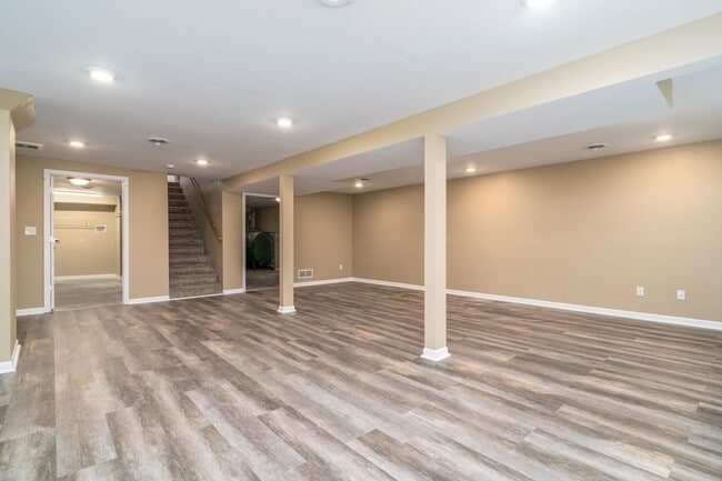 Building Photo - Beautiful Single Family Home