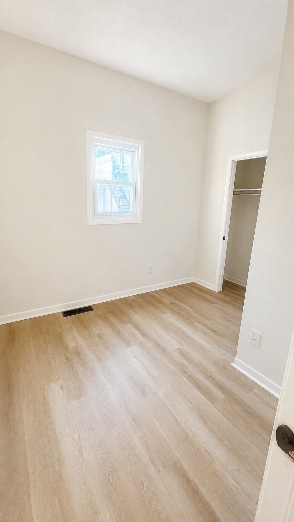Building Photo - 1502 Hunter Ave