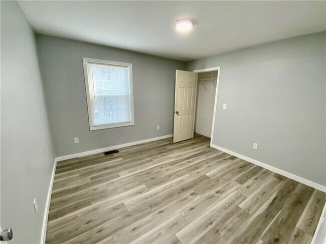 Building Photo - 119 Bowdoin St