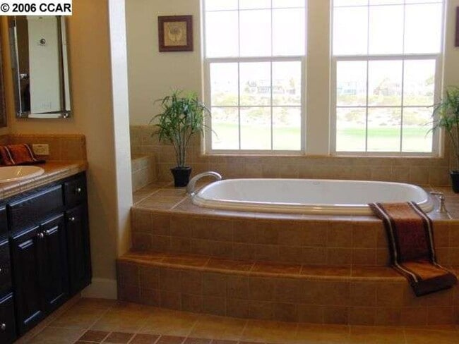Building Photo - The gorgeous property in the Bridges commu...